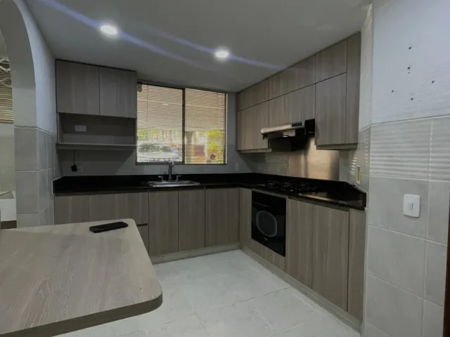 Casa en Envigado en Loma de Benedictinos