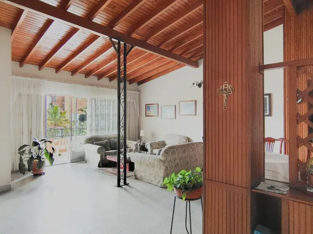 Apartamento en Medellín en Laureles