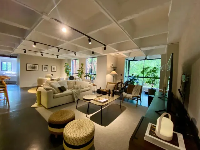 Renovated Apartment in El Poblado, Medellín | 104m² | 1 Bedroom | Pool & Gym