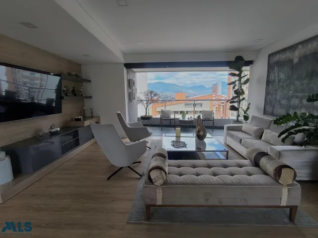 Apartamento en Medellín en Santa Maria de los Angeles