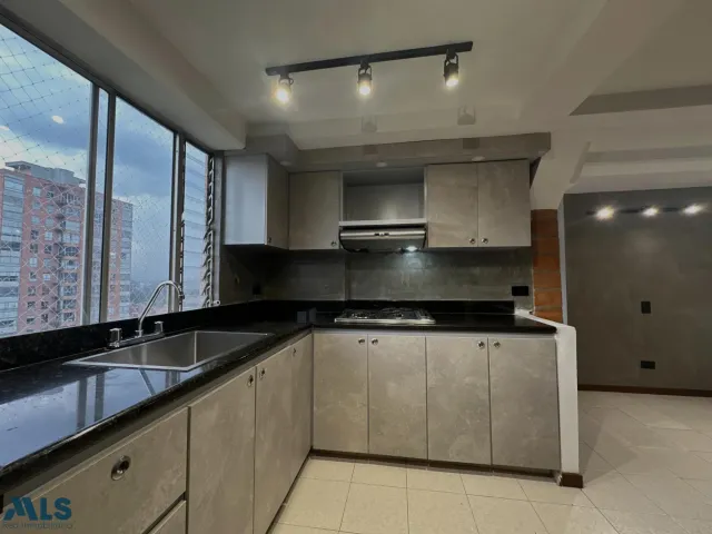 Apartamento en Medellín en Santa Maria de los Angeles
