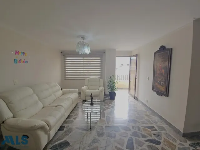 Apartamento en Medellín en Las Acacias