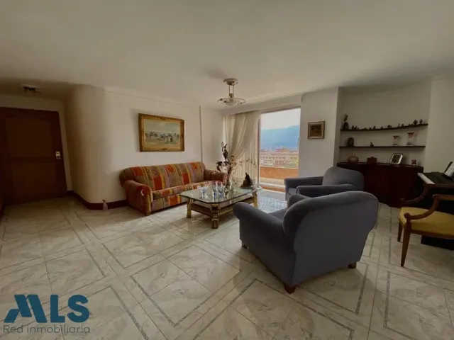 Apartamento en Medellín en Laureles