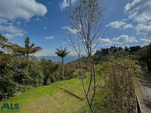 Lote Residencial en Envigado en La Catedral