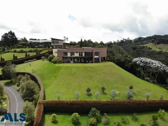 Casa en Envigado en Alto de las Palmas