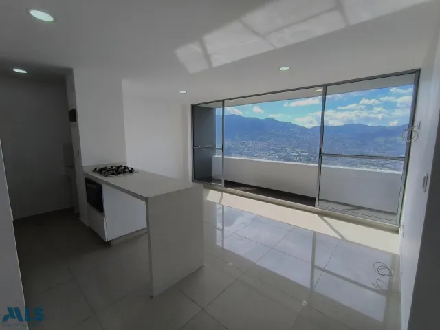 Apartamento en Sabaneta en Las Lomitas