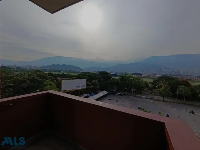 Apartamento en Medellín en Belén Rosales