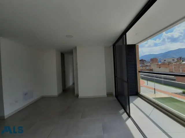 Apartamento en Medellín en Los Colores