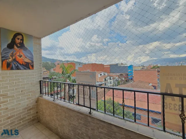 Apartamento en Itagüí en Simón Bolívar