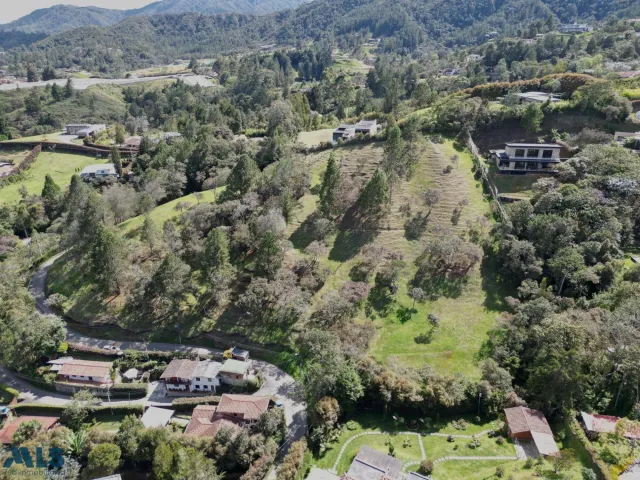 Lote Residencial en Envigado en Alto de las Palmas