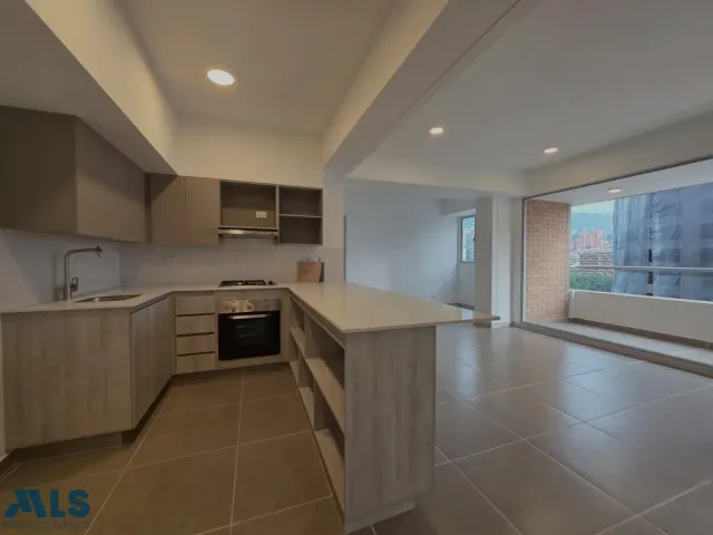 Apartamento en Medellín en Ciudad del Rio