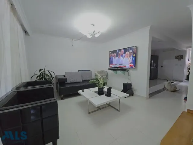 Casa en Envigado en Las Antillas