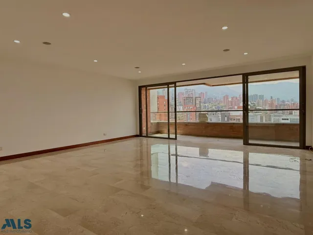 Apartamento en Medellín en La Tomatera