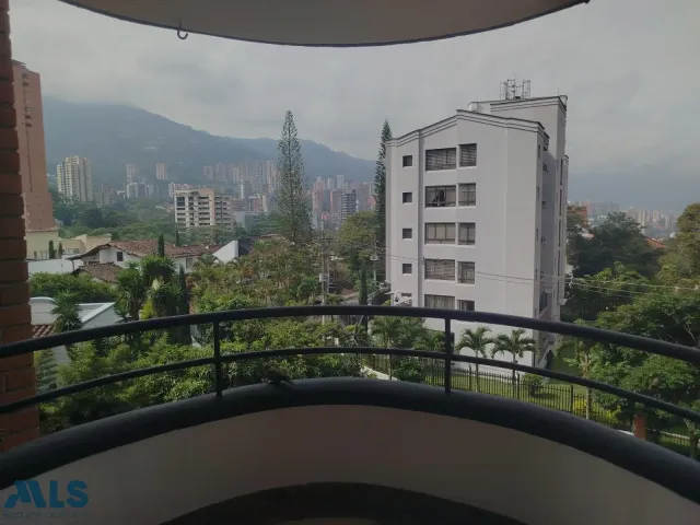 Apartamento en Medellín en Las Palmas