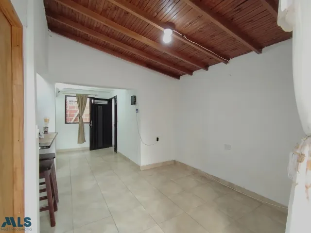 Casa en Medellín en Las Brisas