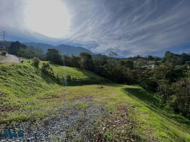 Lote Residencial en Envigado en Loma del Escobero