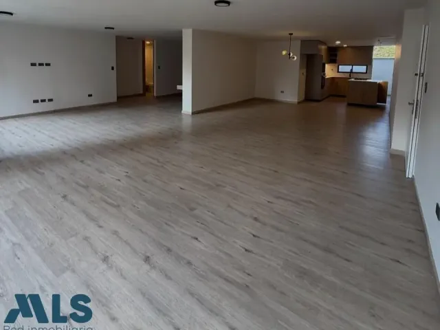 Apartamento en Medellín en Laureles