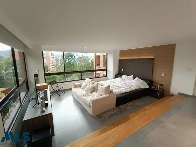 Apartamento en Medellín en Loma Los Gonzalez