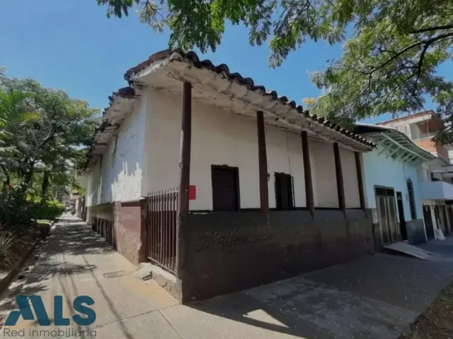 Casa en Medellín en Boston