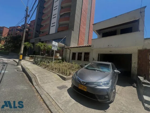Casa en Medellín en Laureles