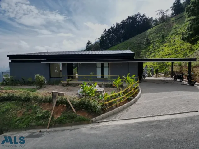 Casa en Envigado en El Salado