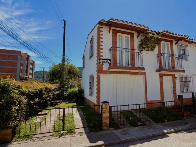 Casa en La Ceja en V. El Tambo