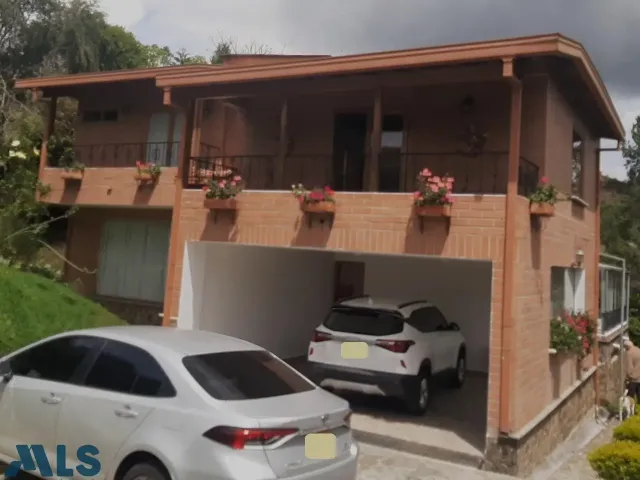 Casa en El Retiro en Alto del escobero (El Retiro)