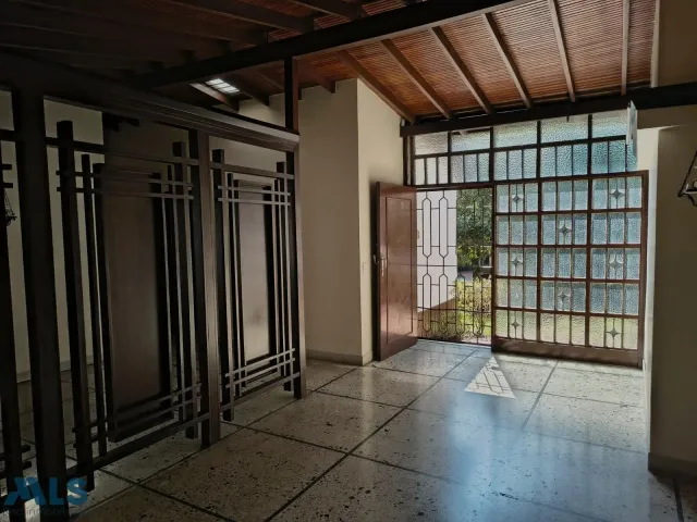 Casa en Medellín en Las Acacias