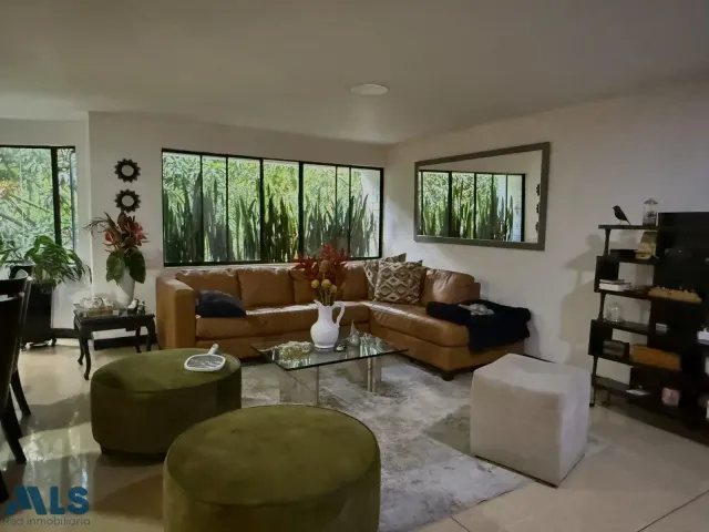 Apartamento en Medellín en La Aguacatala