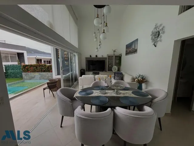 Casa en San Jerónimo en V. Llano Aguirre