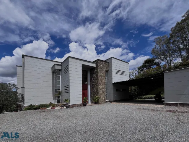 Casa en Rionegro en V. El Tablazo