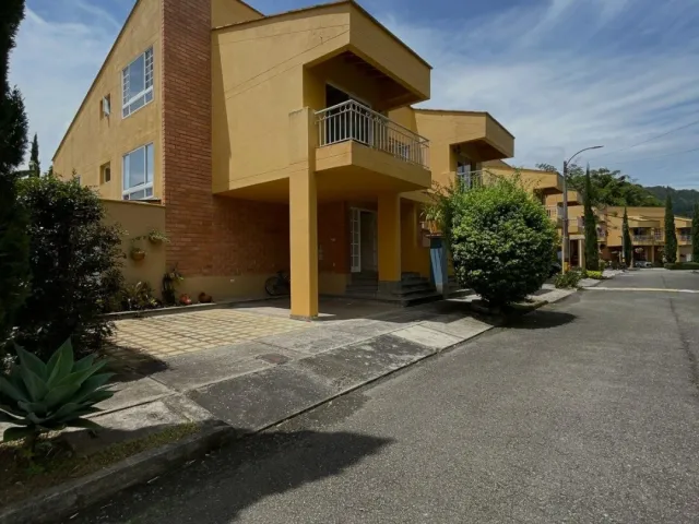 Casa en La Ceja en V. El Tambo