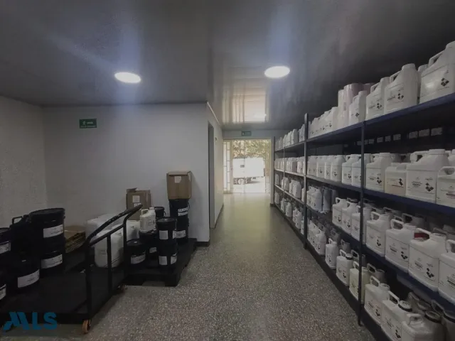 Local Comercial en Sabaneta en Prados de Sabaneta