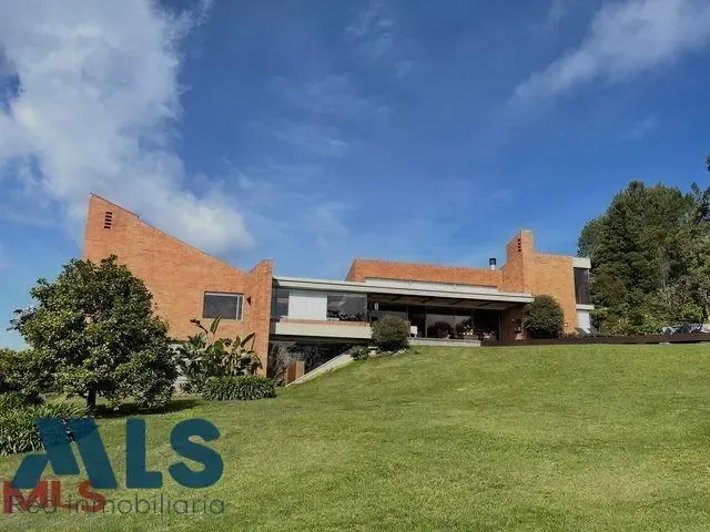 Casa en Envigado en Alto de las Palmas