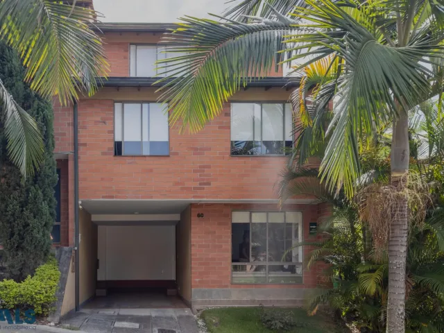 Casa en Envigado en Las Antillas
