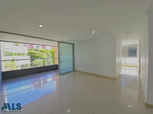 Apartamento en Medellín en Santa Maria de los Angeles