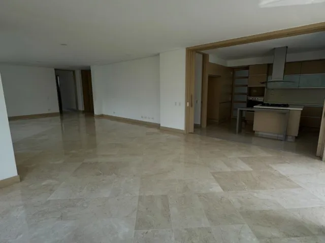 Apartamento en Medellín en Loma Los Gonzalez