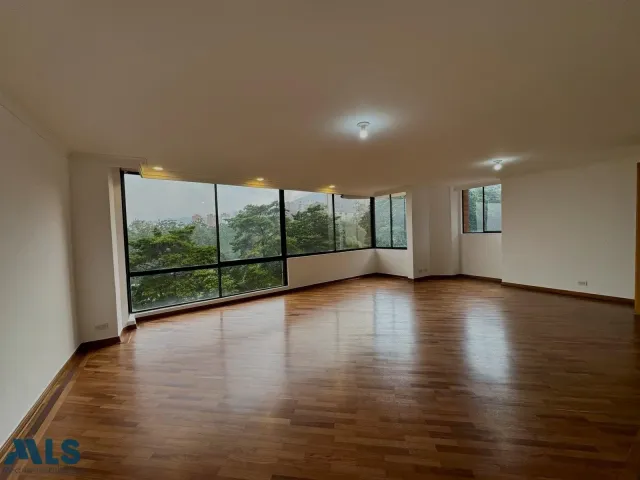 Apartamento en Medellín en El Diamante Nº 2