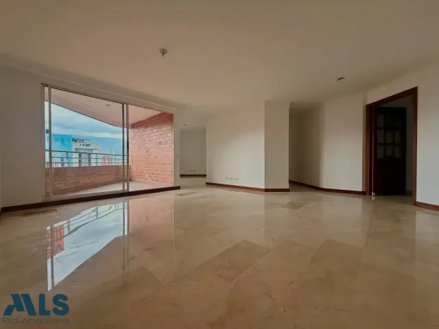 Apartamento en Medellín en Laureles