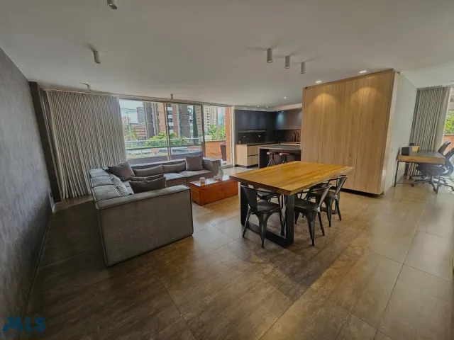 Apartamento en Medellín en Loma de los Parra