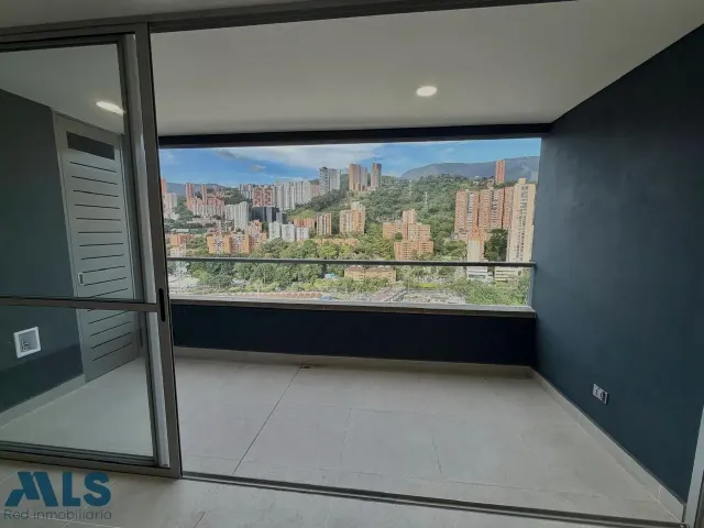 Apartamento en Medellín en Ciudad del Rio