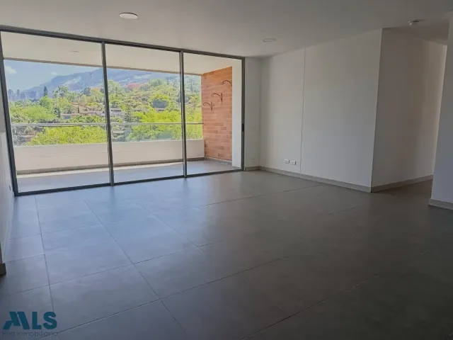 Apartamento en Envigado en Loma del Escobero