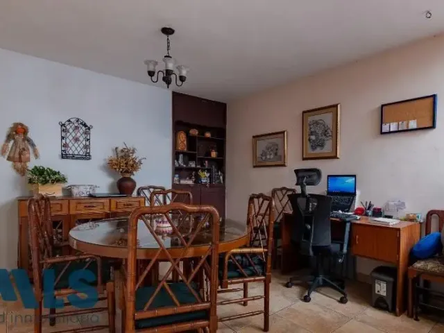 Casa en Medellín en La Castellana