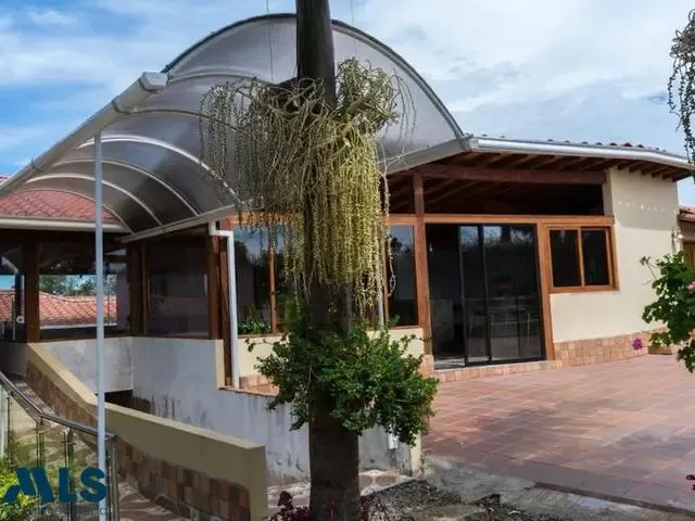 Finca Recreativa en Marinilla en V. Cimarronas (Marinilla)