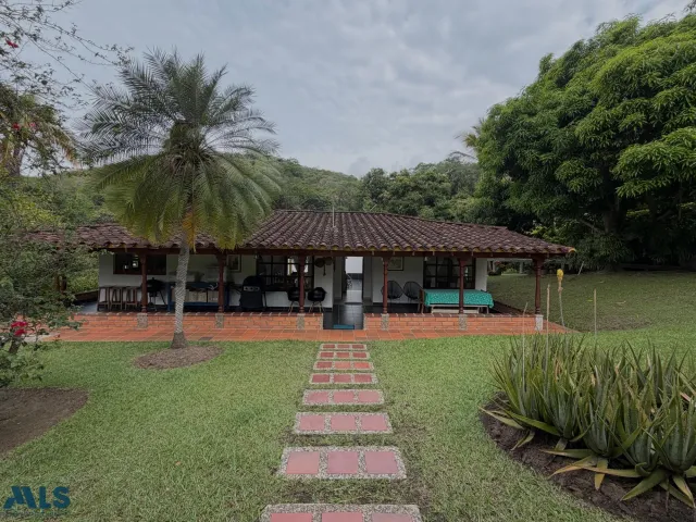 Finca Recreativa en San Jerónimo en V. El Rincón