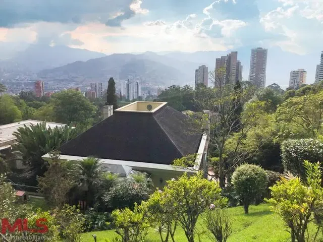 Casa en Medellín en Los Balsos Nº 2