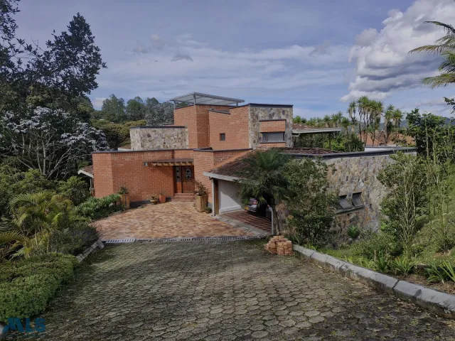 Casa en El Retiro en Sector Fizebad