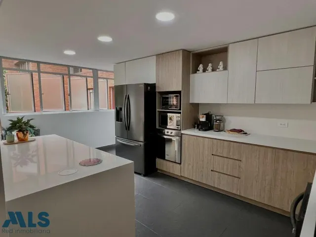Apartamento en Medellín en Loma de San Julian