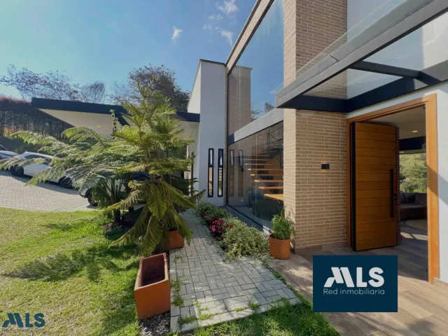 Casa en Envigado en Alto de las Palmas