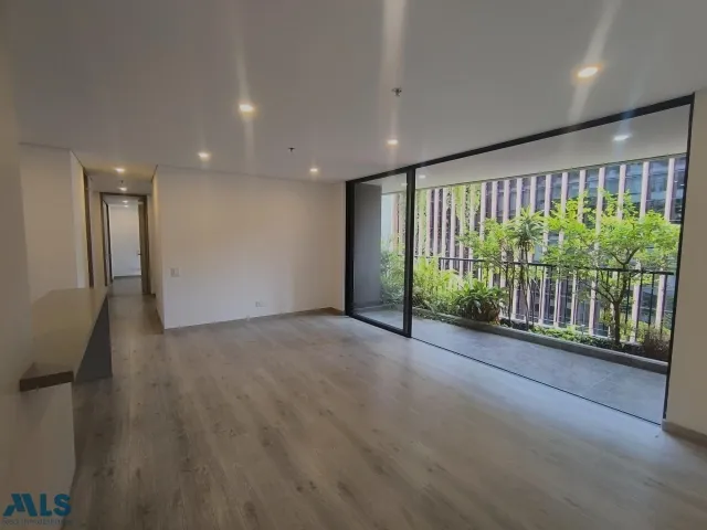 Apartamento en Medellín en Altos del Poblado